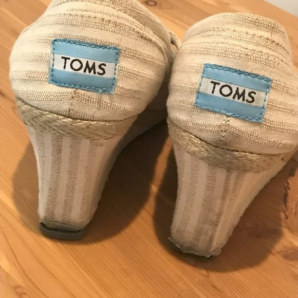 TOMS Open Toe Striped Wedges, Beige & White, Size 7 - Picture 4 of 4